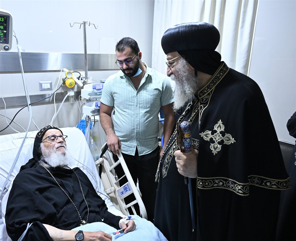 البابا تواضروس يزور الأنبا ويصا والأنبا أرساني<br>