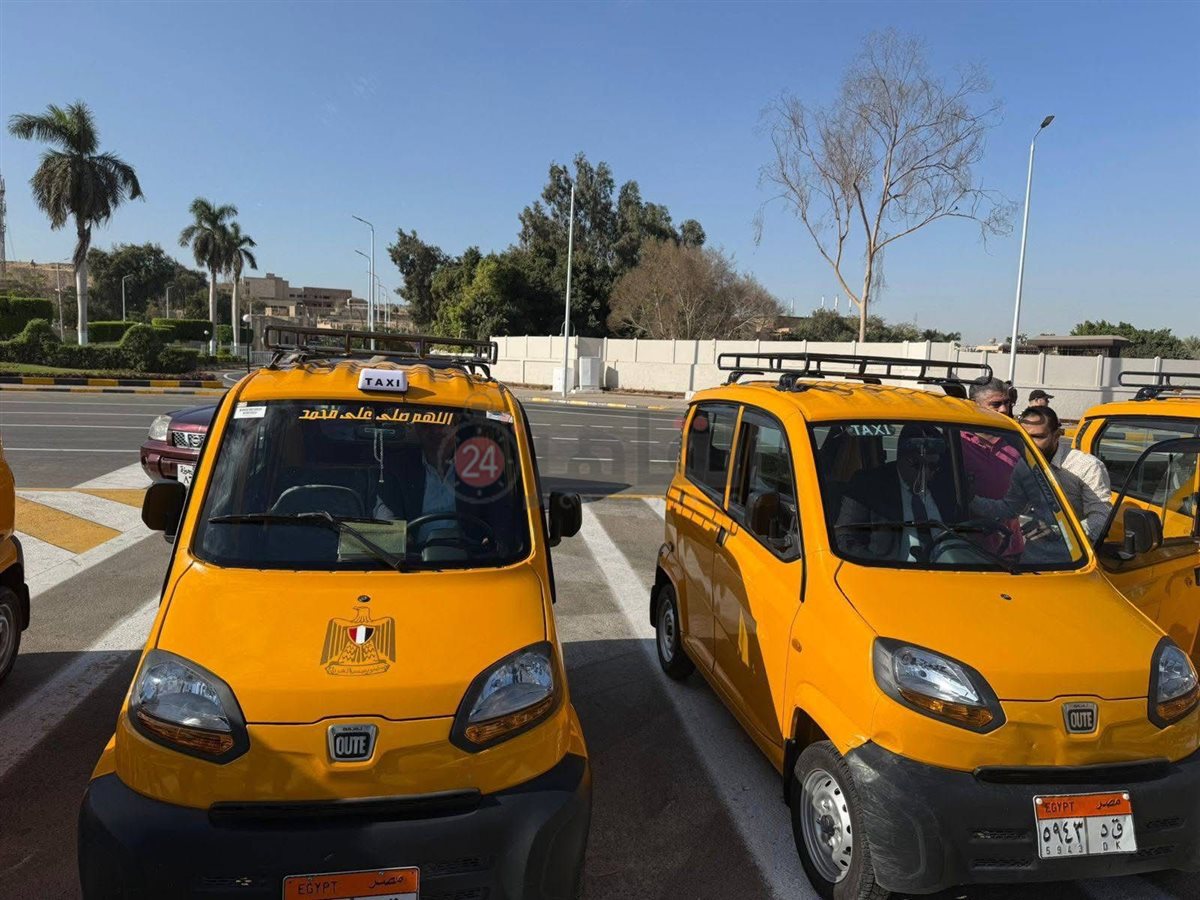 استبدال التكاتك بسيارات صديقة للبيئة8