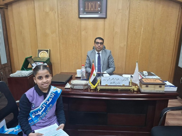 حوار صحفي من تلميذة مع نائب محافظ الأقصر