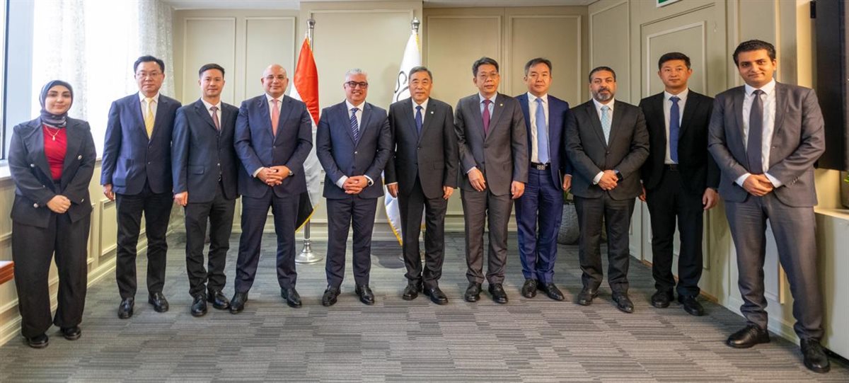 جانب من اللقاء على هامش الاجتماع المشترك