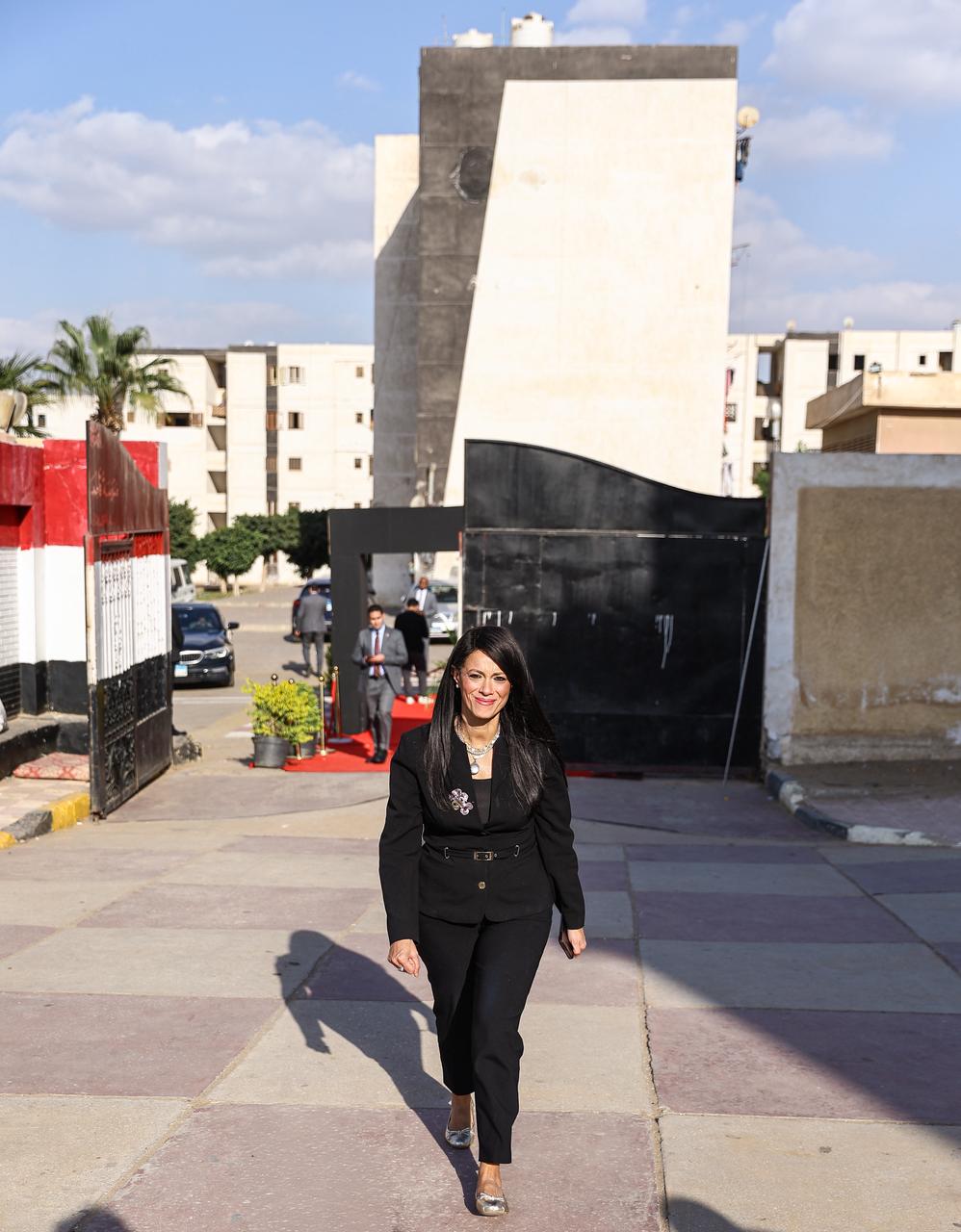 وزيرة التخطيط تدلي بصوتها في انتخابات مجلس النواب 2025 بمدرسة فاطمة عنان الإعدادية بالتجمع الخامس