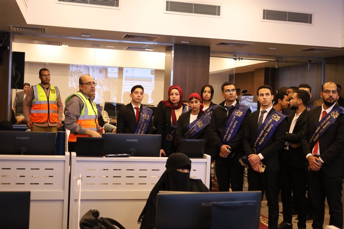 محافظ جنوب يستقبل طلاب جامعة بني سويف