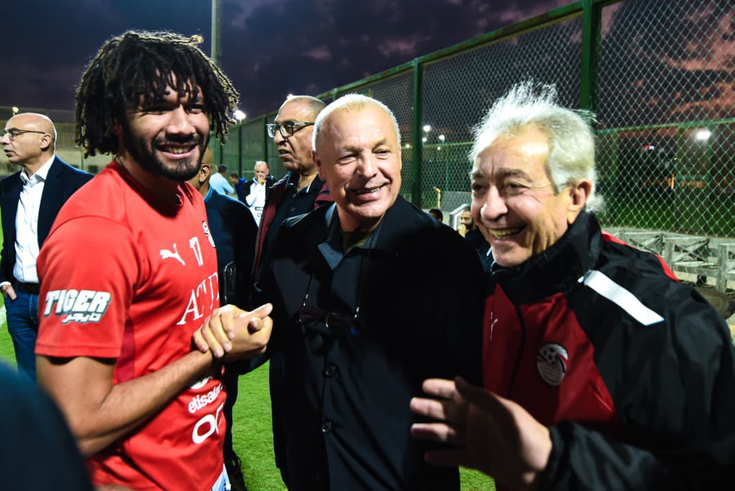 هاني أبوريدة يدعم لاعبي منتخب كأس العرب في مران اليوم