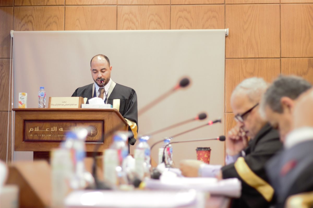 بعنوان السيو والتحرير الصحفي.. إعلام الأزهر تمنح الباحث عبدالفتاح الحبشي الماجستير في الإعلام بدرجة ممتاز