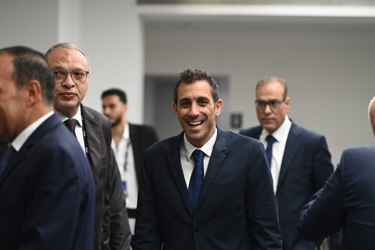 <strong>استمرار توافد أعضاء الجمعية العمومية لاتحاد الكرة لحضور الاجتماع</strong>