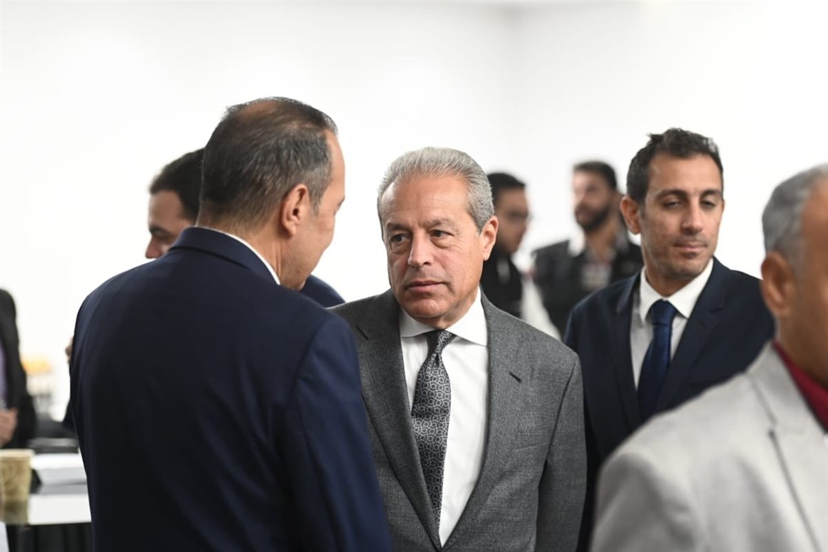 <strong>استمرار توافد أعضاء الجمعية العمومية لاتحاد الكرة لحضور الاجتماع</strong>