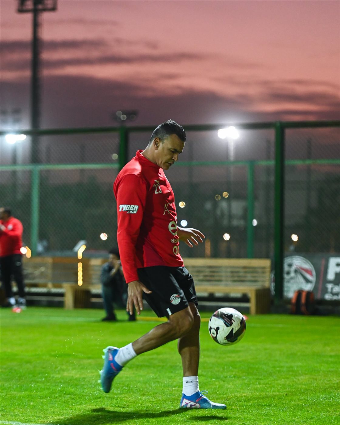 عضام الحضري مدرب حراس منتخب المحليين