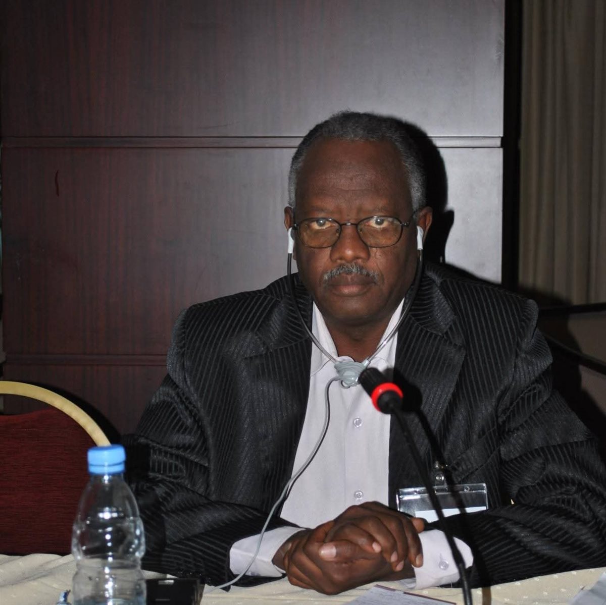  الزميل تاج السر أحمد سليمان مدير وكالة الأنباء <a href=