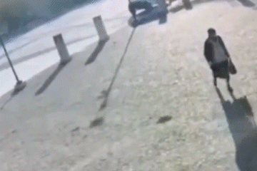 إيطالي يتنكر في هيئة والدته المتوفاة للحصول على معاشها