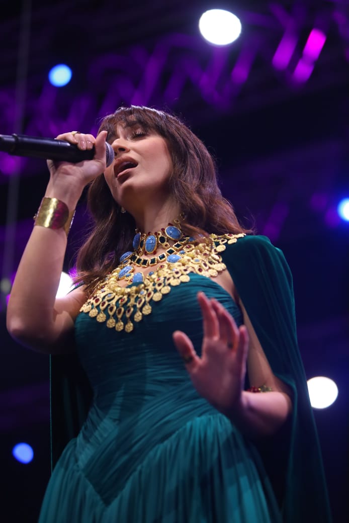 فايا يونان وعبير نعمة يتألقان في مهرجان صدى الأهرامات