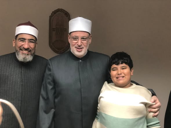 آية في حفظ القرآن ومن القدرات الخاصة.. وكيل الأزهر يلتقي بالصغير زياد عمر بعد إبهاره السوشيال ميديا