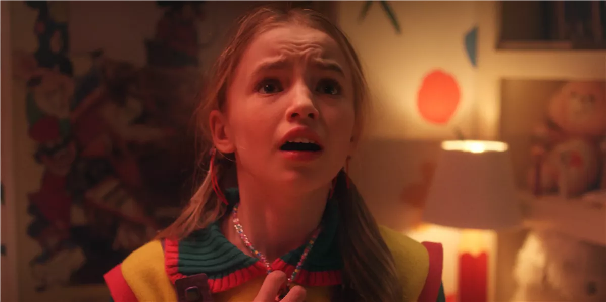 دور شخصية هولي شقيقة مايك في الموسم الخامس من مسلسل 5 Stranger Things