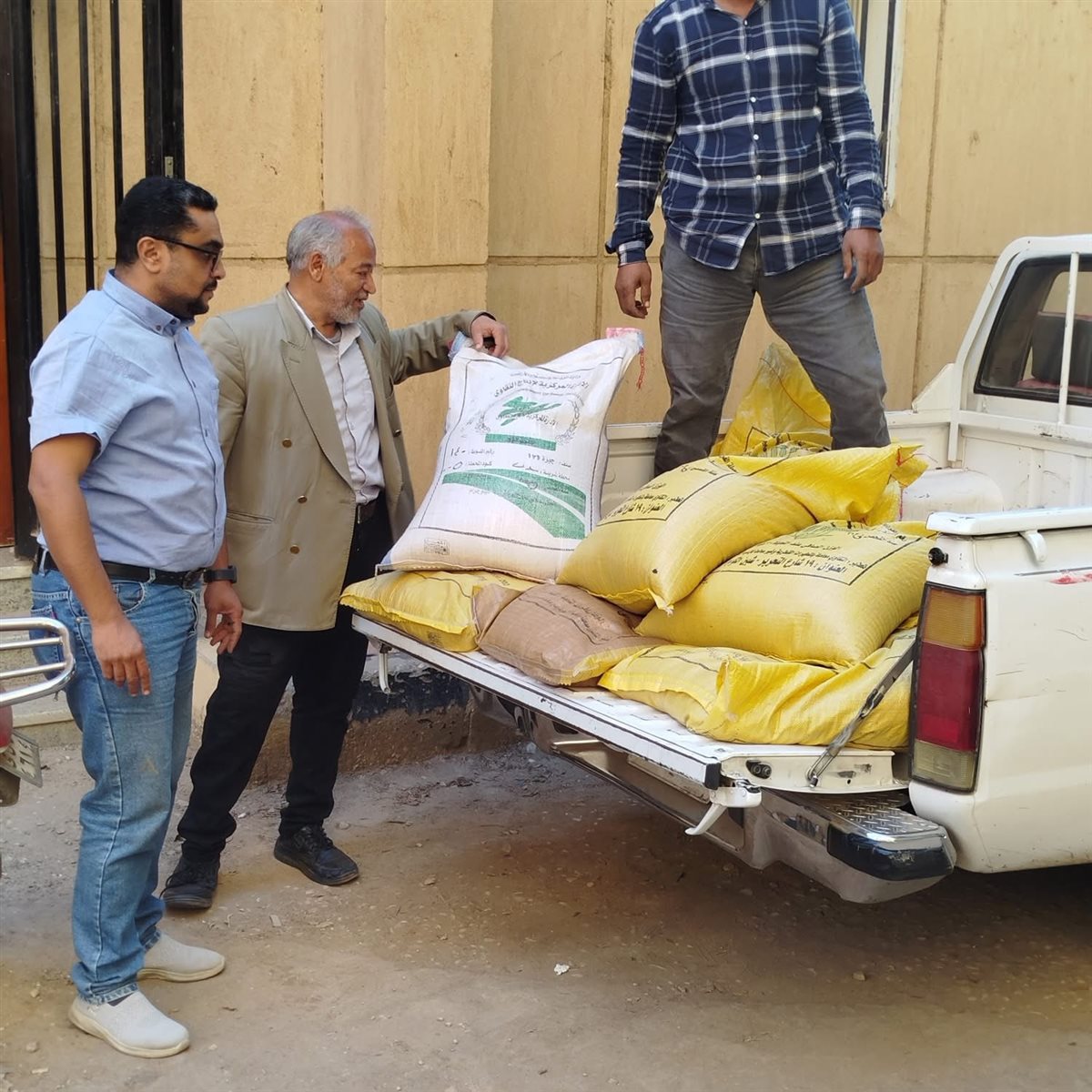 حملات تموينية بالأقصر 