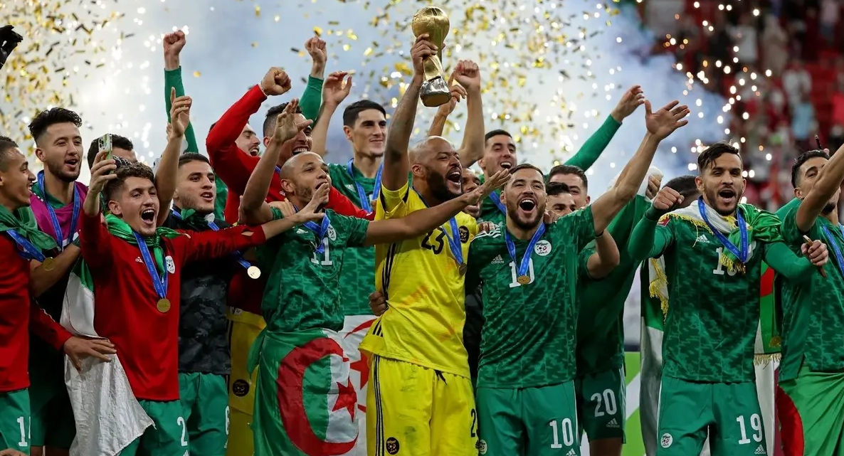 تتويج منتخب الجزائر بكأس العرب
