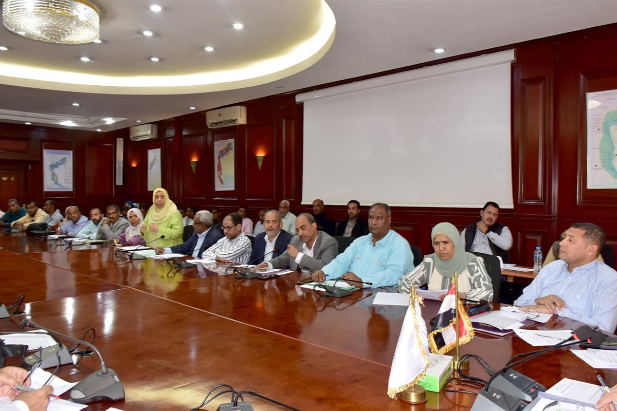 اجتماع محافظ الأقصر 