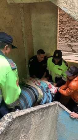 <strong>استغاثة سيدة في نقلها لتلقي العلاج بأحد المستشفيات لعدم قدرتها على الحركة </strong>