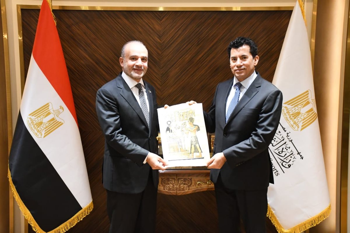 وزير الرياضة يستقبل رئيس الاتحاد الدولي للسلاح المهندس عبد المنعم الحسيني