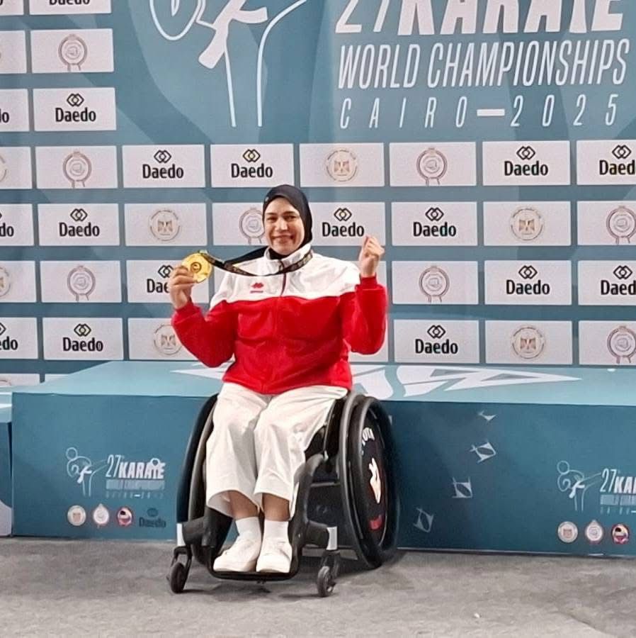 موظفة بكلية التربية تحصد أول ذهبية عالمية لمصر والعرب