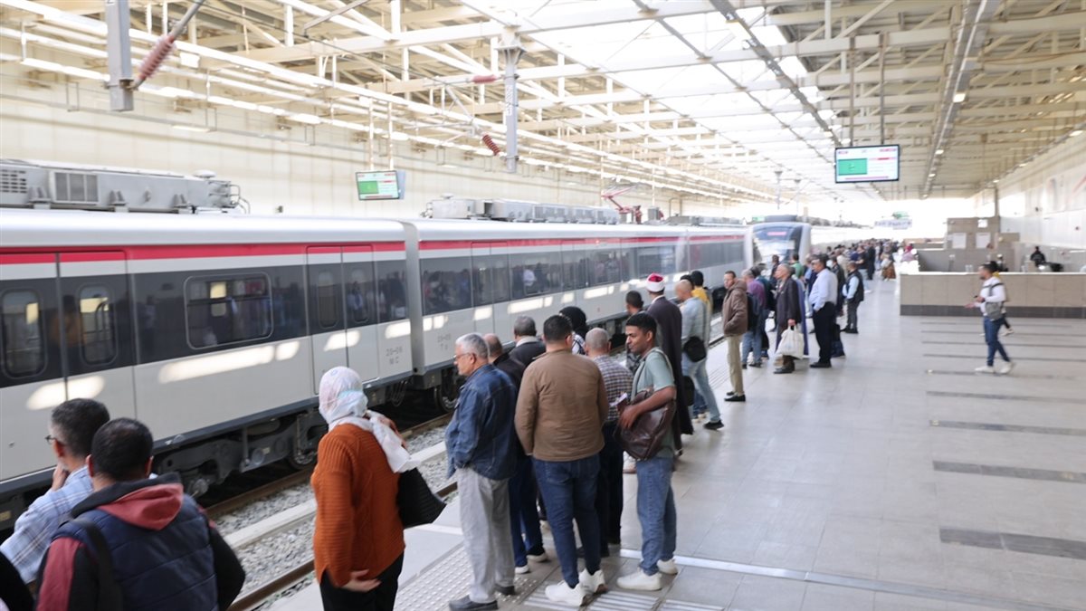 القطار الكهربائي الخفيف