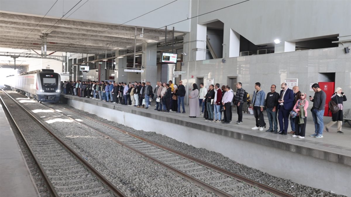 القطار الكهربائي الخفيف