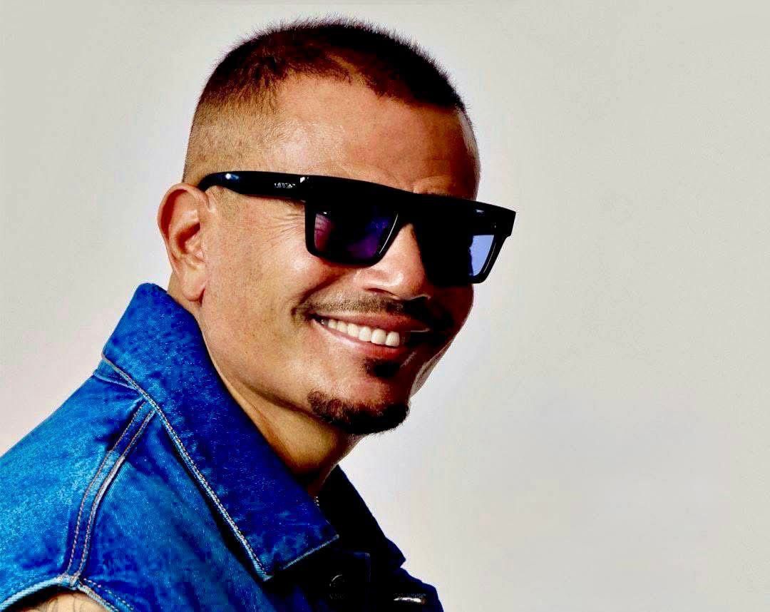 عمرو دياب يتربع على عرش الموسيقى العربية في 2025 بـ أنغامي كأفضل فنان وألبوم وأغنية