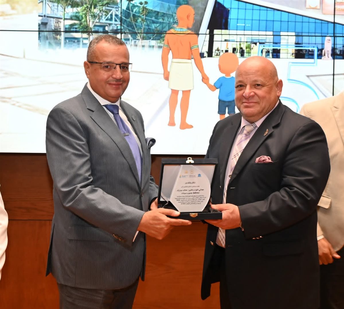 محافظ جنوب سيناء يزور متحف شرم الشيخ 