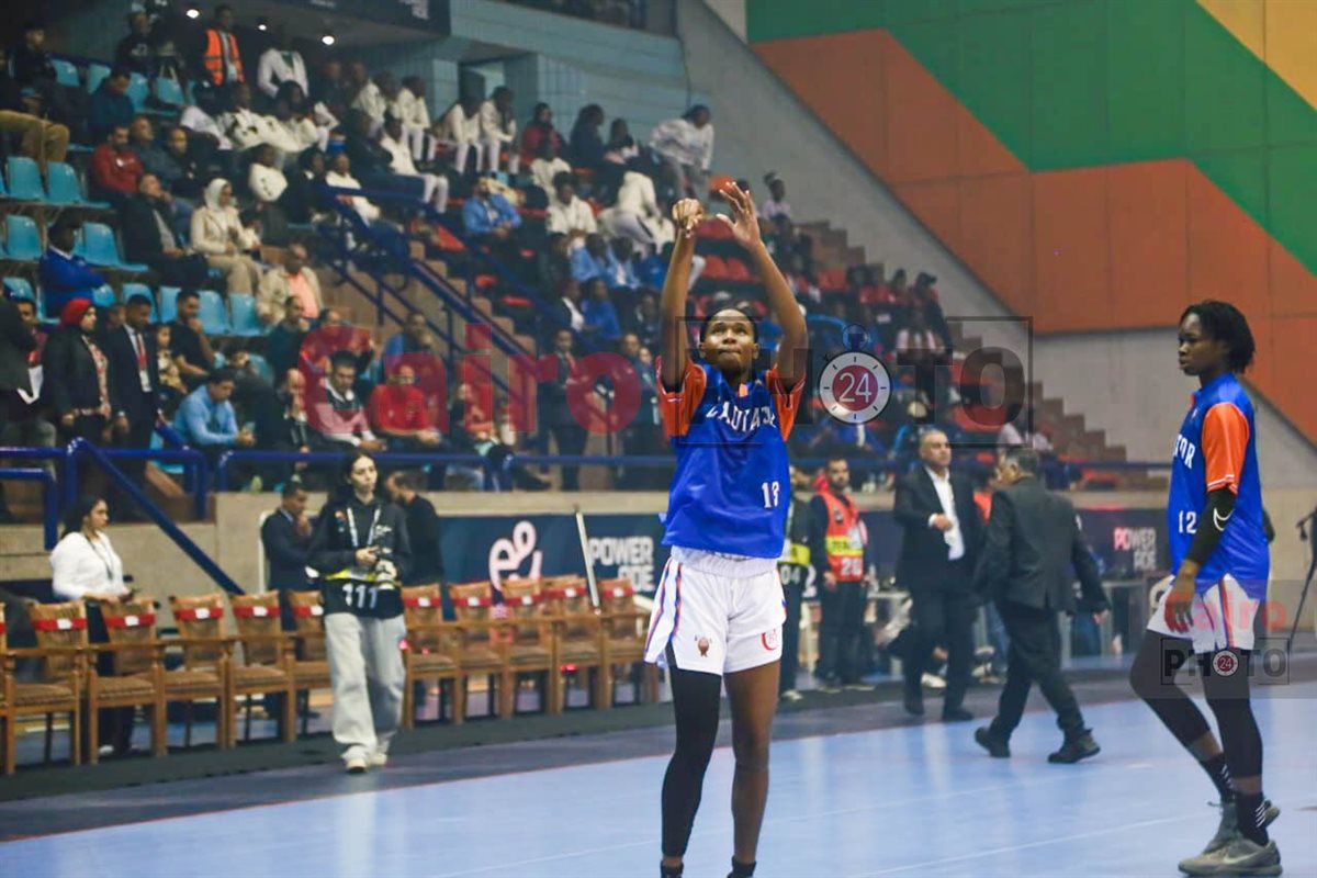 فريق جمعية الأصدقاء الإيفواري