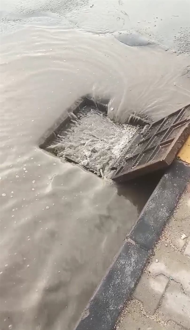 سحب مياه الأمطار بالغردقة 