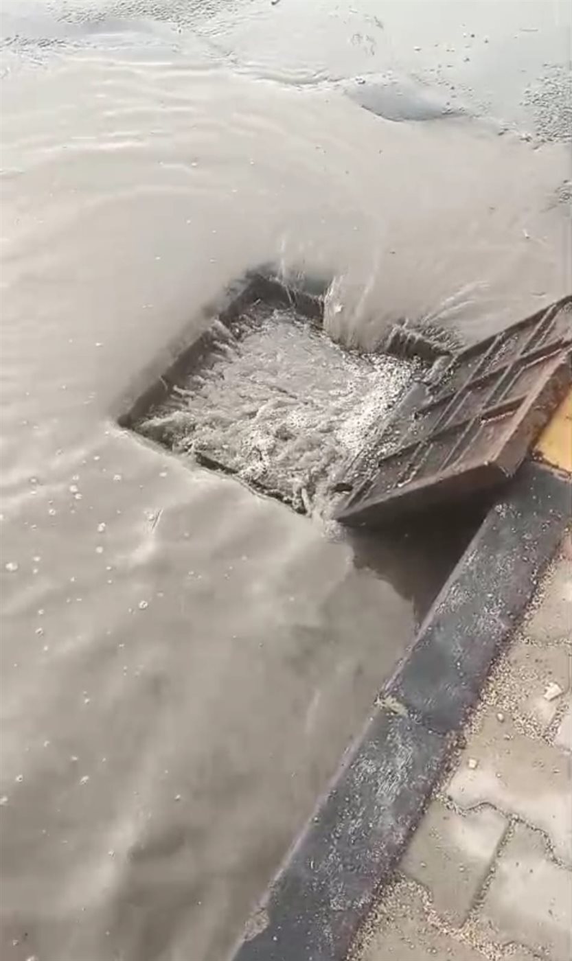 سحب مياه الأمطار بالغردقة 