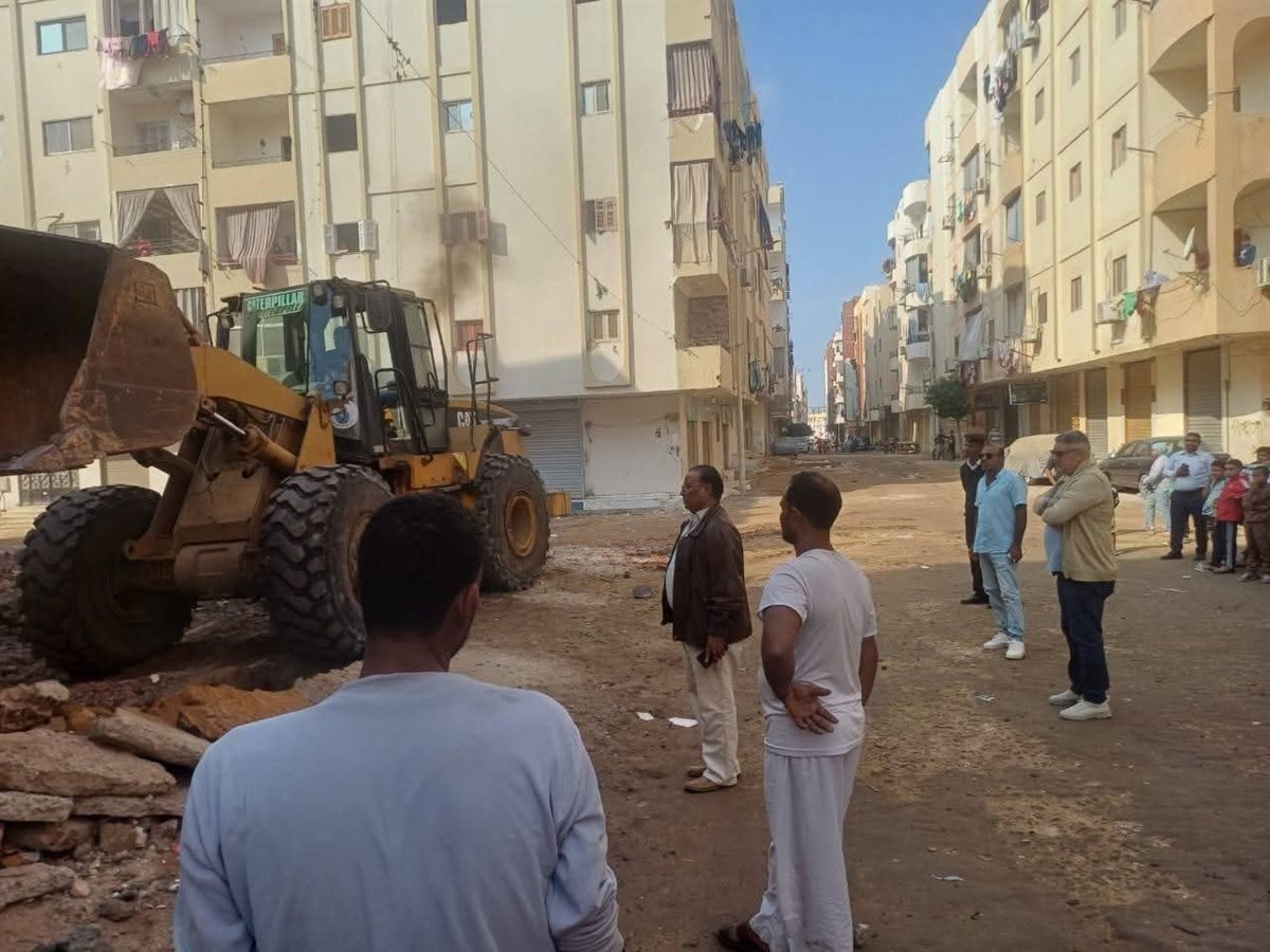 حملة لاسترداد أرض الدولة بالغردقة 