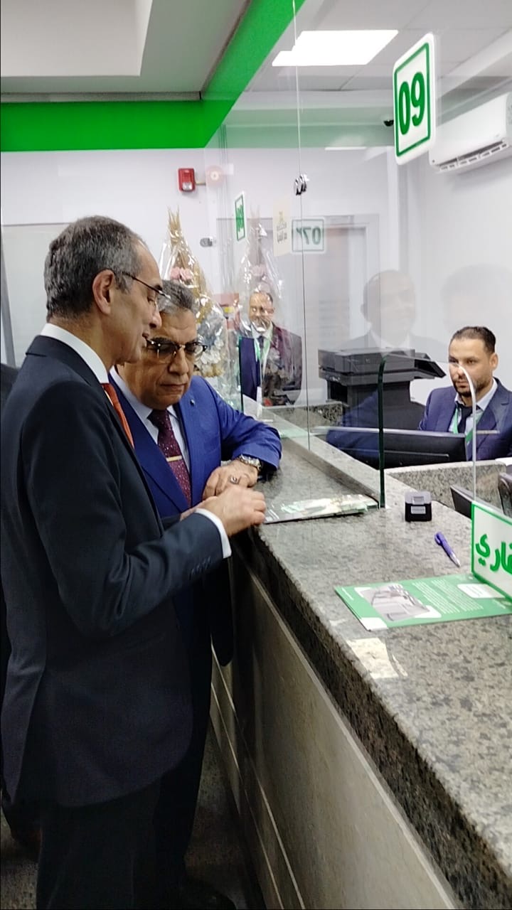 <strong>خلال زيارته للدقهلية.. وزير الاتصالات يفتتح مكتب بريد المنصورة الرئيسي بعد تطويره ويتابع منظومة التشخيص عن بُعد بمستشفى الصدر</strong>