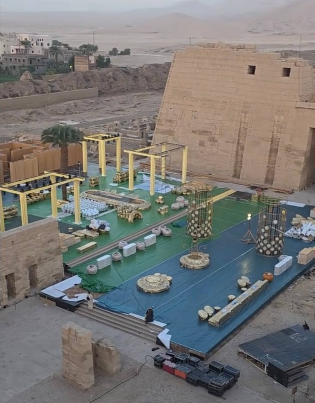 الصور المتداولة لوجود حفل في معبد مدينة هابو بالأقصر