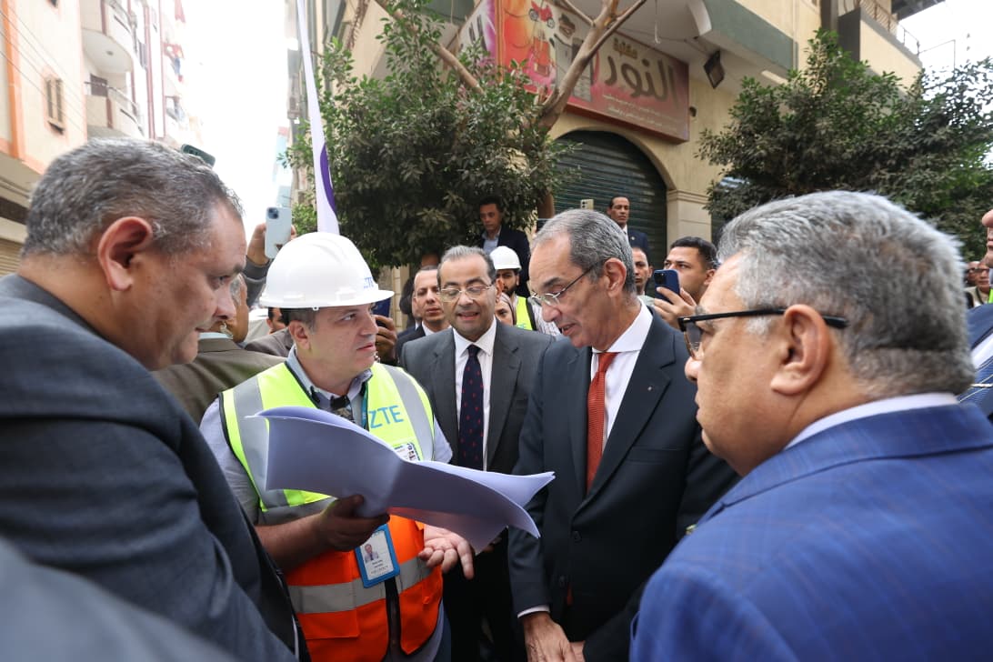 جولة وزير الاتصالات