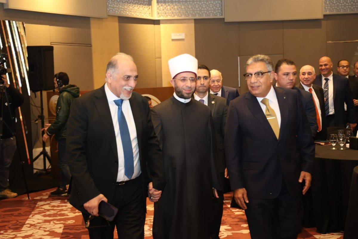 بحضور لفيف من الوزراء وكبار الشخصيات.. وزير الأوقاف يشهد احتفالية تسليم جائزة الدكتور محمد ربيع ناصر للبحث العلمي