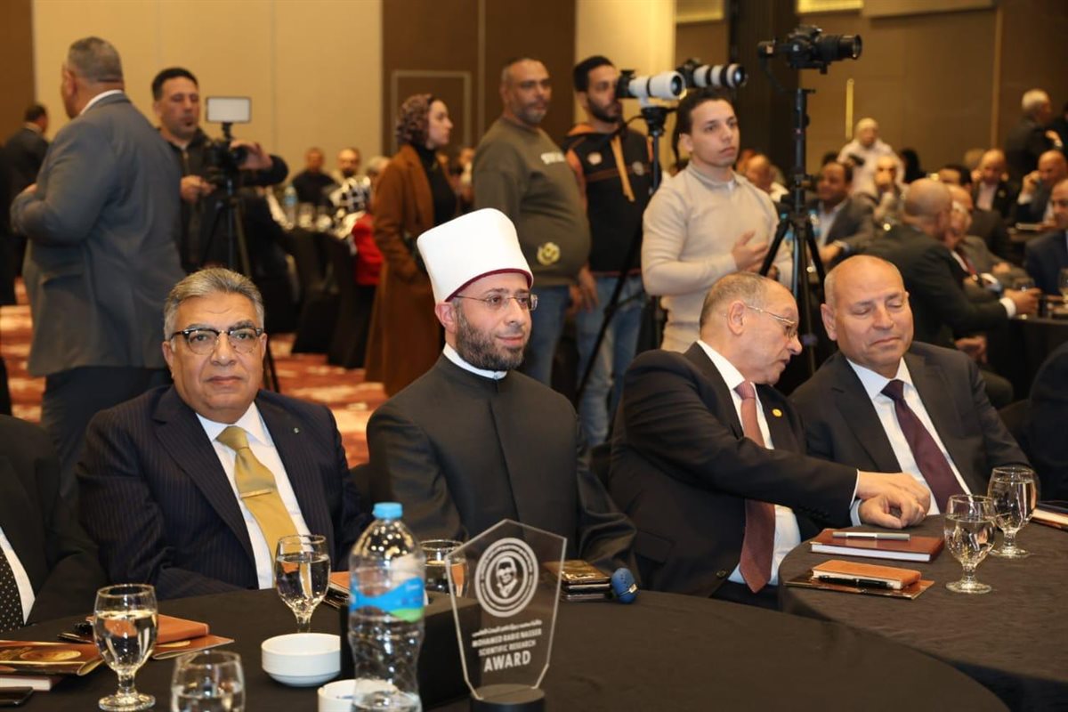 بحضور لفيف من الوزراء وكبار الشخصيات.. وزير الأوقاف يشهد احتفالية تسليم جائزة الدكتور محمد ربيع ناصر للبحث العلمي