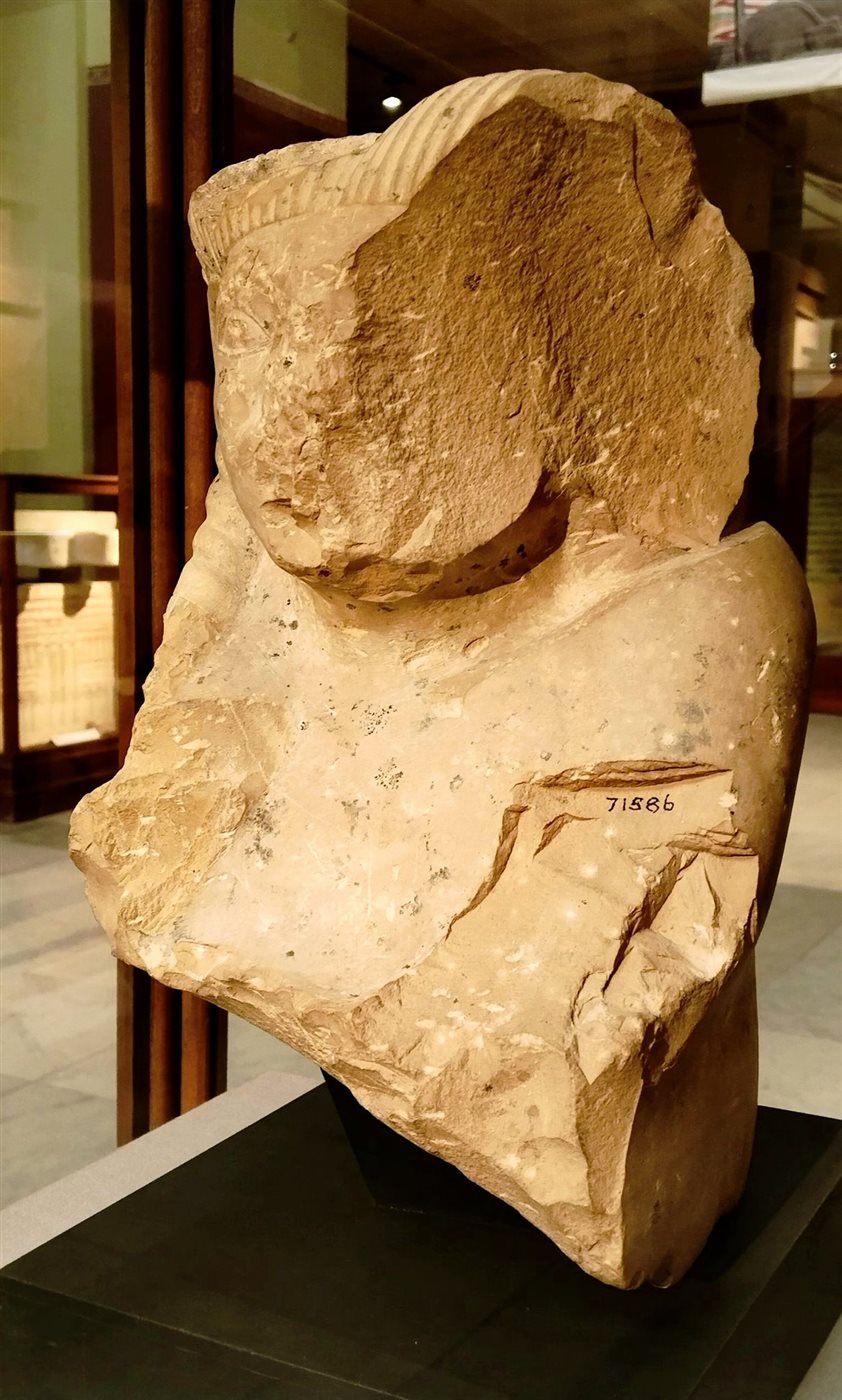 تمثال ملكة من عصر ما قبل الأسرات