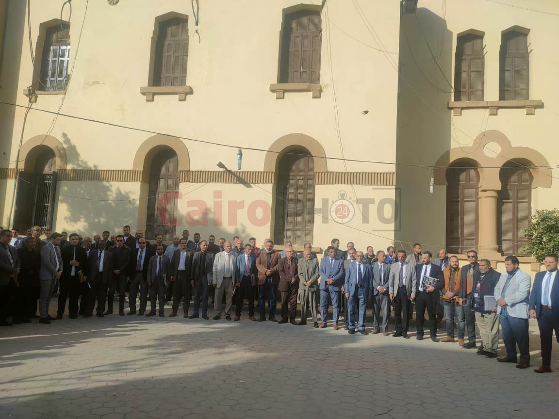 وقف دقيقة حداد بمحكمة ديروط