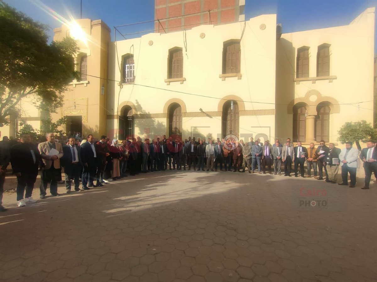 وقف دقيقة حداد بمحكمة ديروط