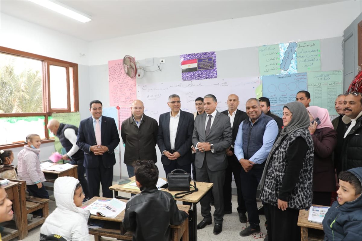 محافظ الجيزة يتابع انتظام العملية التعليمية بمدرسة أسكر الابتدائية