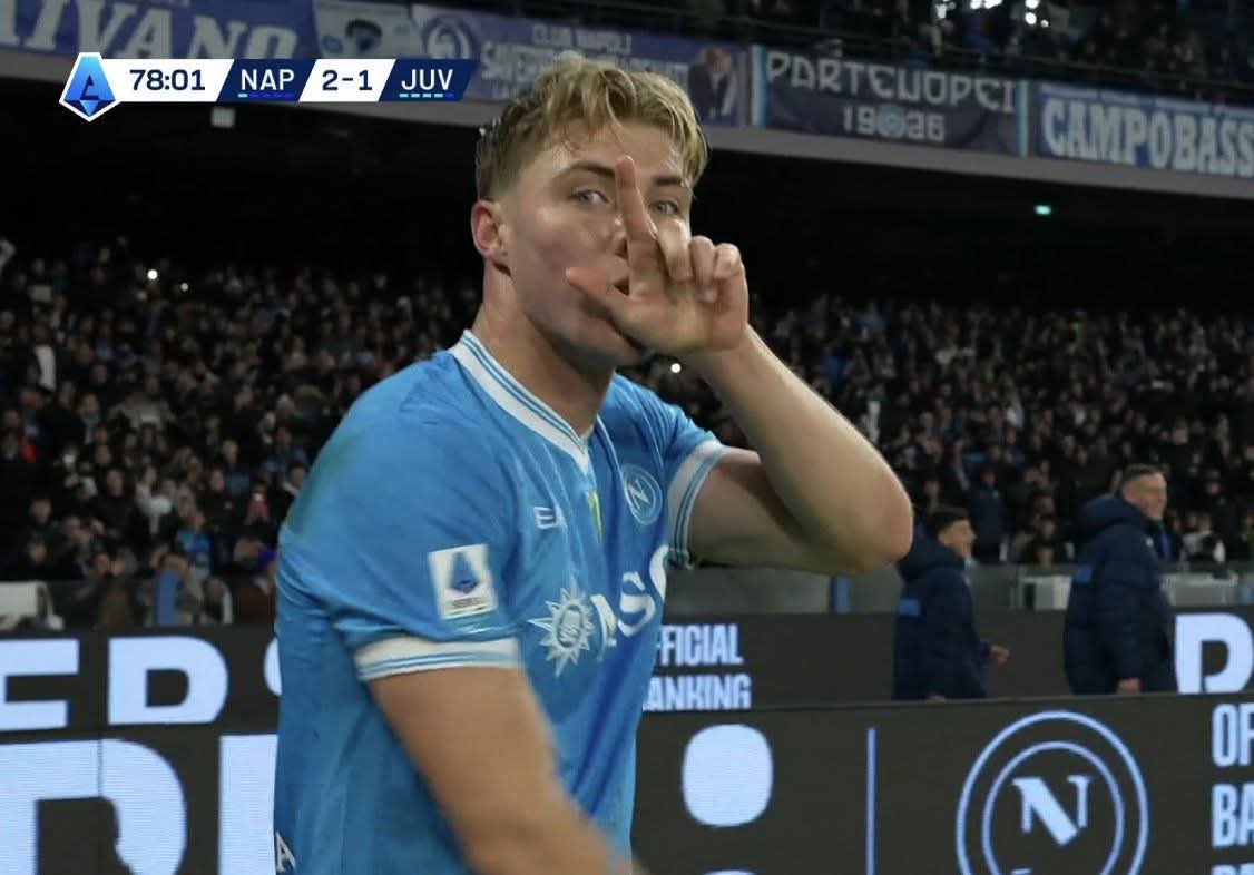 <strong>هويلند يقود نابولي لصدارة الدوري الإيطالي بعد الفوز على يوفنتوس</strong>