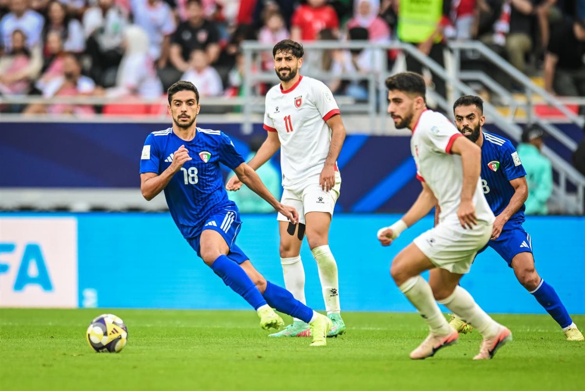 مشاهدة مباراة الكويت والإمارات بث مباشر