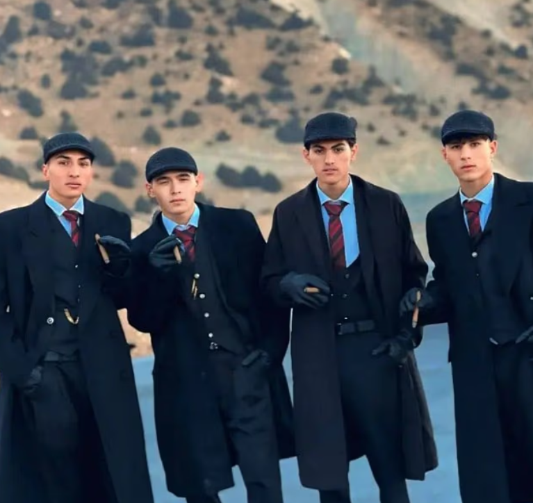 الشباب المُعتقلين