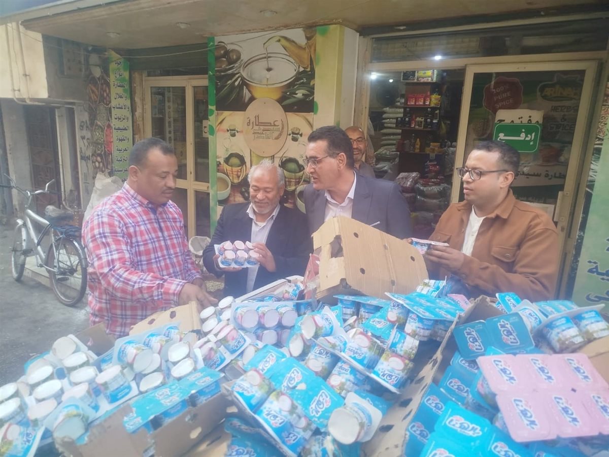 ضبط طن أغذية منتهية الصلاحية بالأقصر