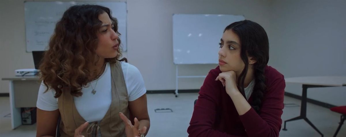 ياسمينا العبد تدخل منطقة الفريند زون من يوسف رأفت في الحلقة 3 من مسلسل ميد تيرم