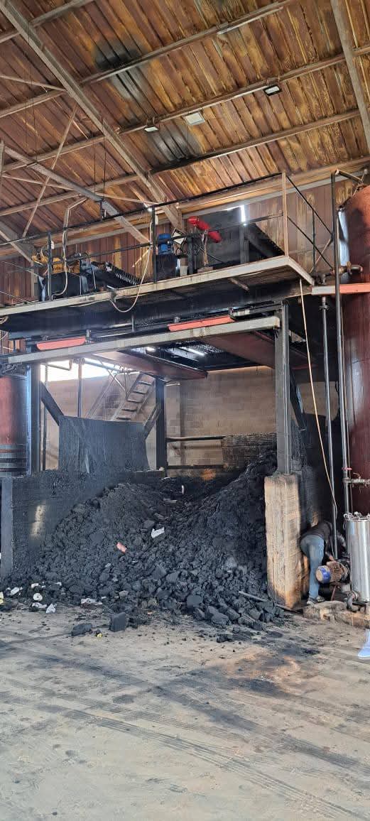 ضبط مصنع زيوت غير مرخص يغش زيت السيارات بالمنوفية