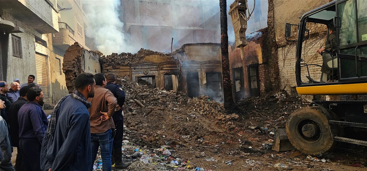 السيطرة على حريق بمنفلوط