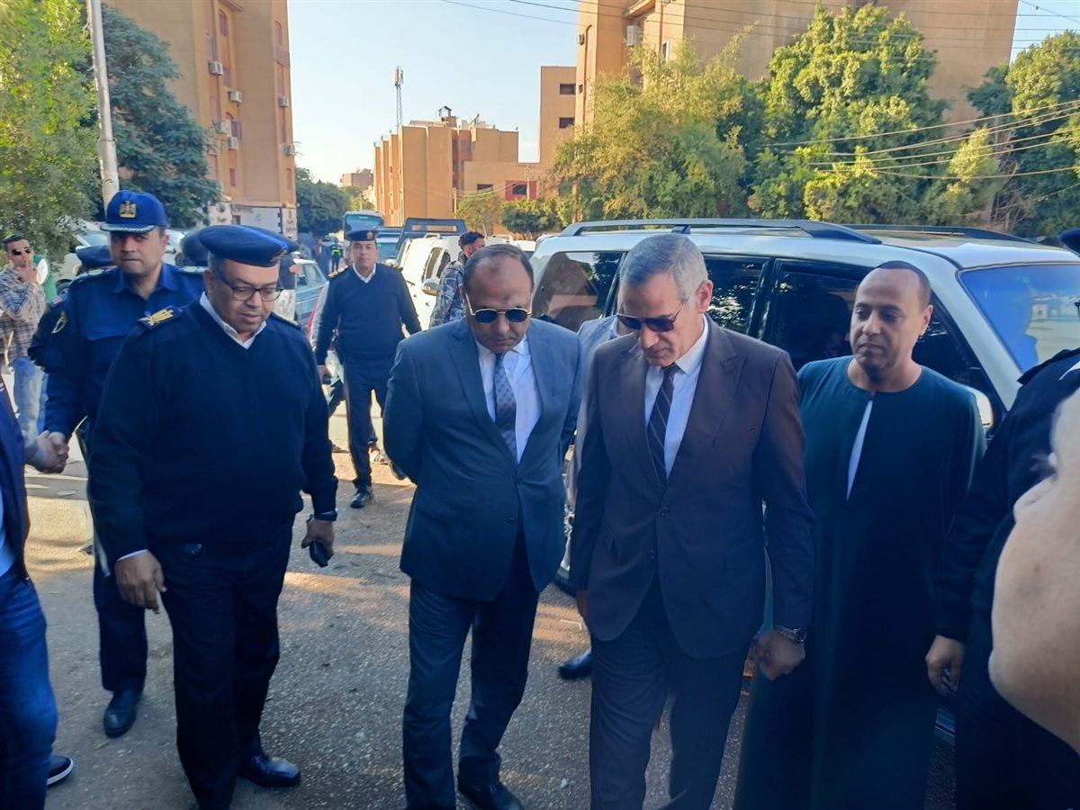 جولة مدير أمن الأقصر والقيادات الأمنية