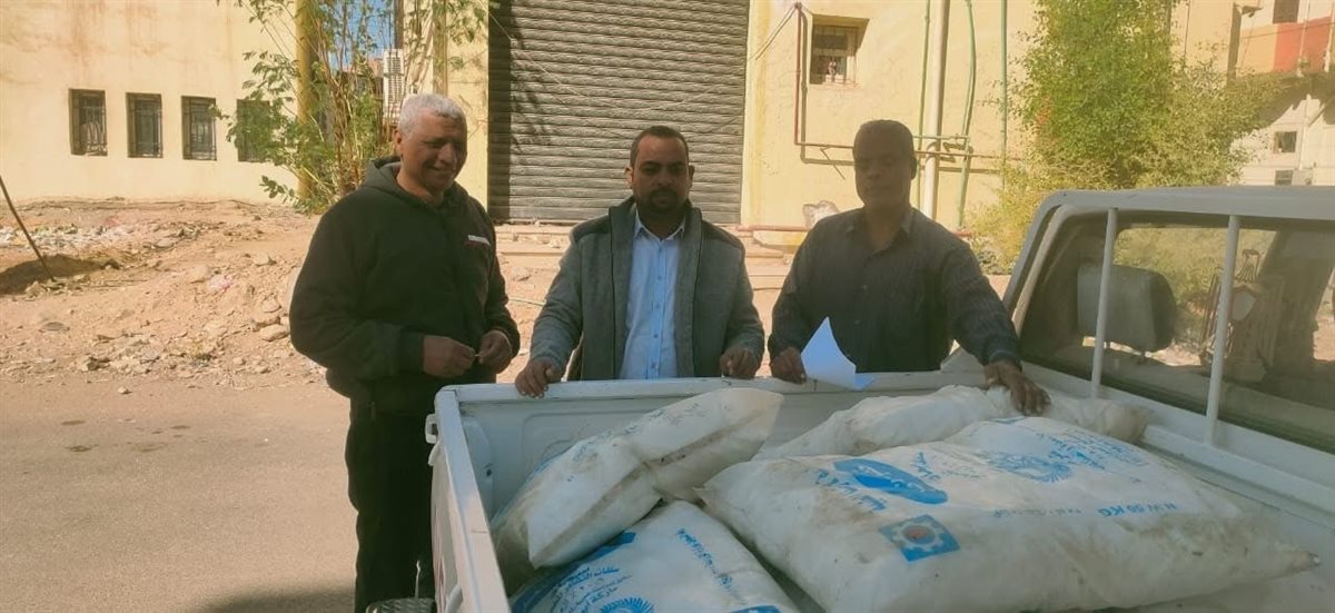 ضبط أسمدة غير صالحة للإستخدام بالأقصر