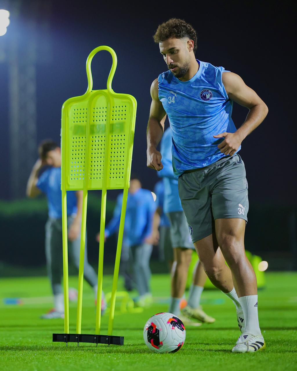 بيراميدز يخوض أول تدريباته بالدوحة استعدادا لمواجهة فلامنجو البرازيلي بكأس القارات للأندية