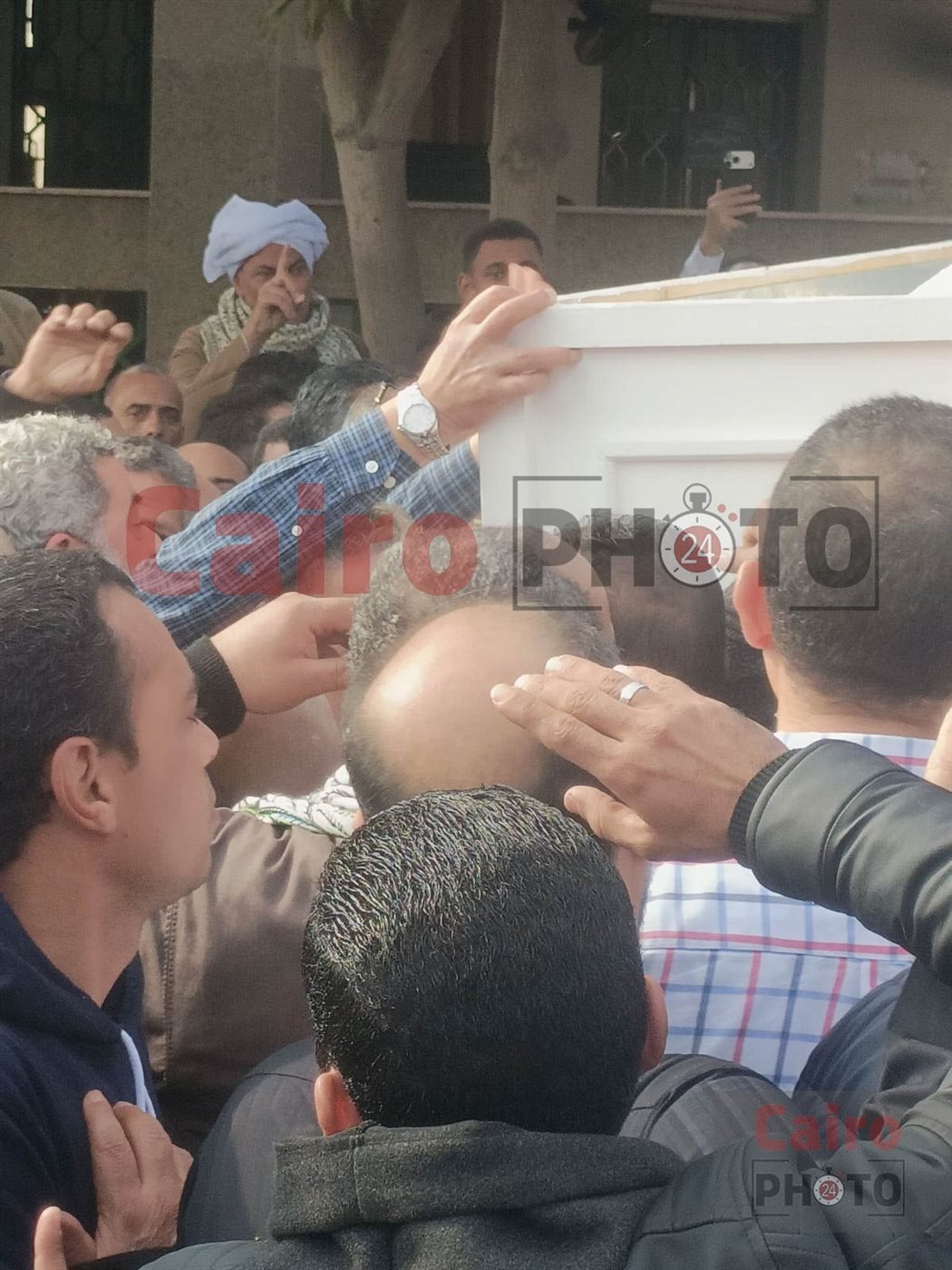 تشييع جثمان المرشح البرلماني أحمد جعفر إلى مثواه الأخير